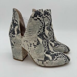 Steve Madden Rookie Faux Snakeskin Pull On Block Heel Ankle Boot Size 9
